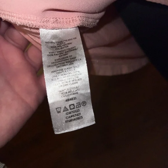 ⭐️LOFT Light Pink Sleeveless Tank Top Cut Out Neckline Design Size L - Picture 14 of 14